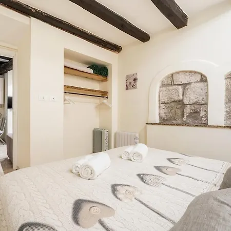 San Pellegrino Tower Historical Apartment Viterbo